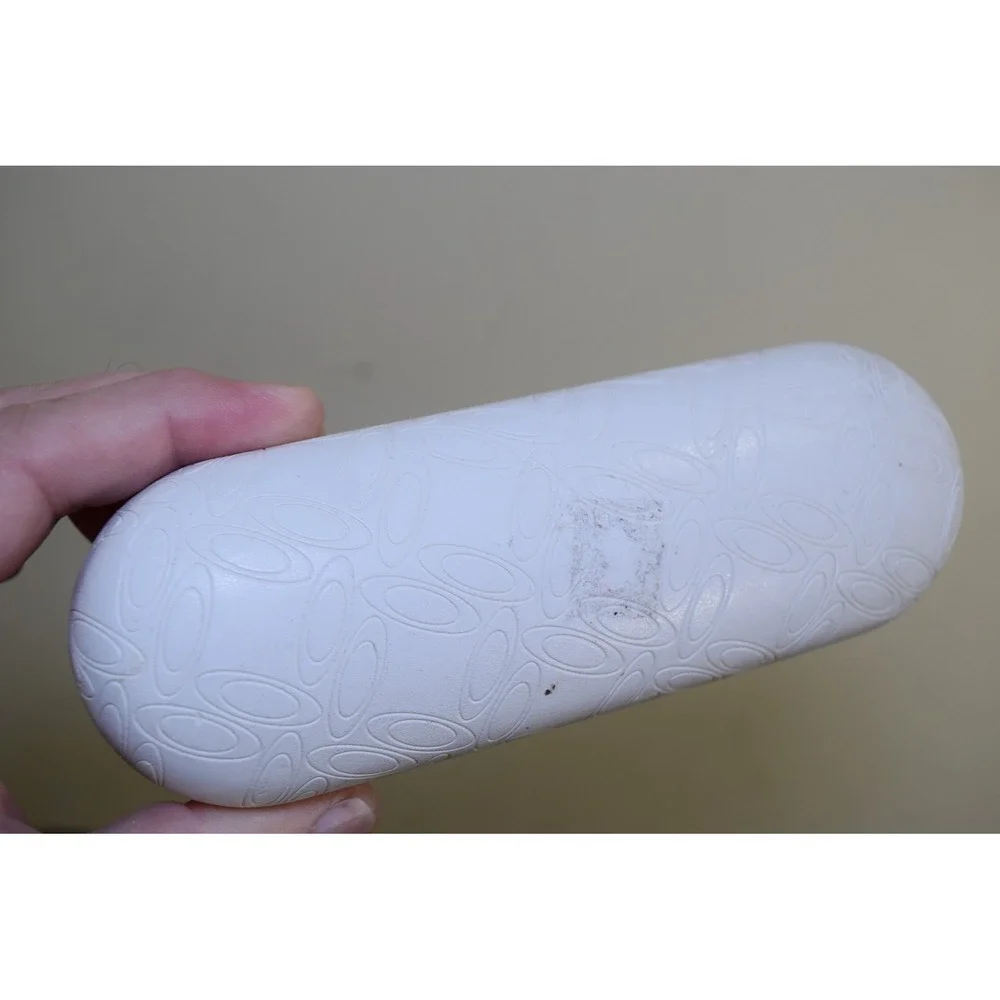 Oakley Sunglasses Eyeglasses Clam Shell White - Logo CASE ONLY - Flaw